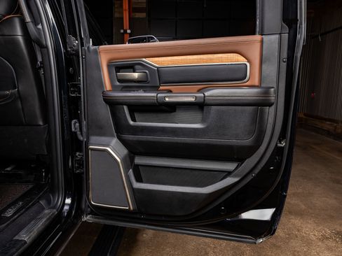 Used 2019 RAM 2500 Limited image 39