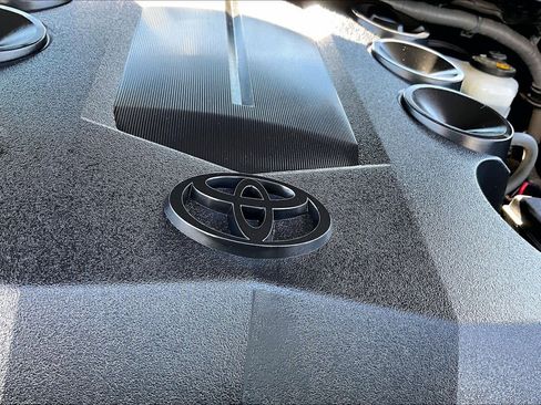 Used 2020 Toyota 4Runner Nightshade image 32
