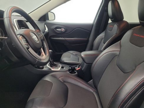 Used 2016 Jeep Cherokee Trailhawk w/ Comfort/Convenience Group image 17