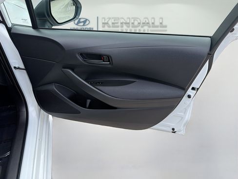 Used 2022 Toyota Corolla LE FWD image 30