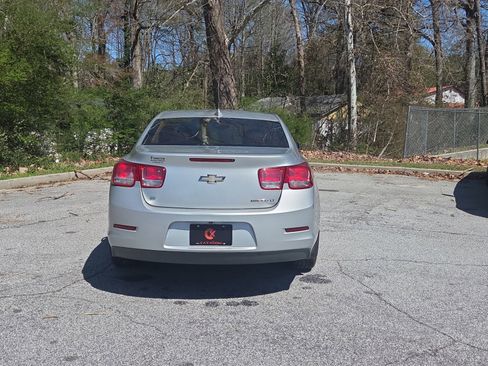 Used 2016 Chevrolet Malibu LT w/ Power Convenience Package image 4