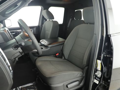 Certified 2022 RAM 1500 Classic Warlock image 8