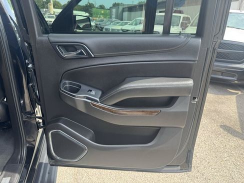 Used 2019 Chevrolet Suburban LT AWD/4WD image 21