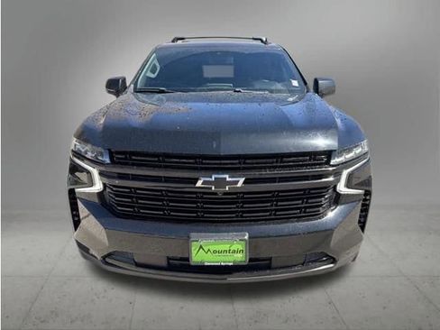 Used 2024 Chevrolet Suburban RST w/ Luxury Package AWD/4WD image 8