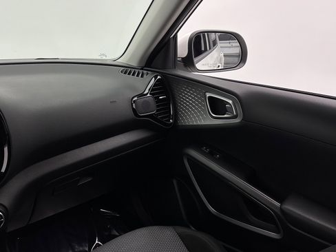 Used 2023 Kia Soul S image 28