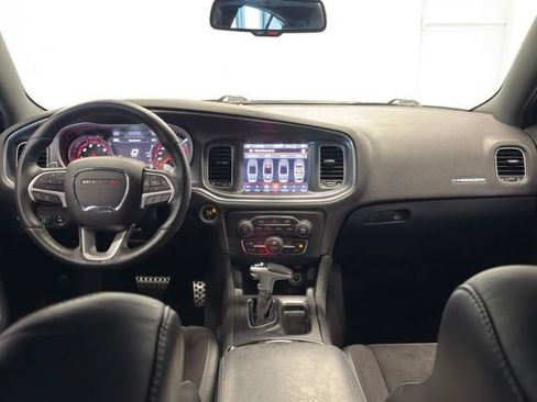 Used 2018 Dodge Charger R/T Scat Pack RWD image 17