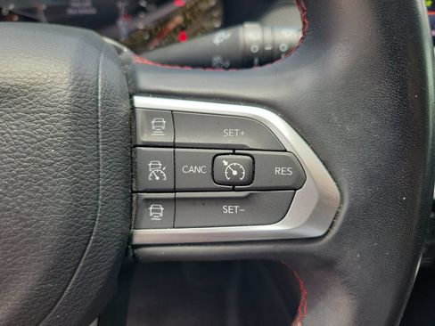 Used 2022 Jeep Compass Trailhawk w/ Trailhawk Convenience Group AWD/4WD image 20