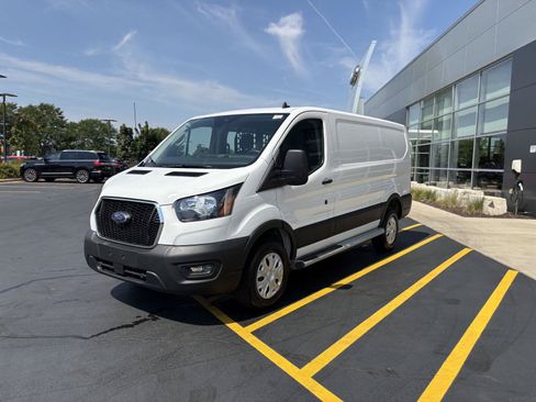 Used 2025 Ford Transit 250 Low Roof w/ Exterior Upgrade Package RWD image 3