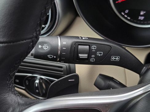 Used 2022 Mercedes-Benz GLC 300 4MATIC image 27