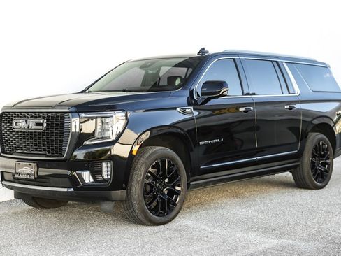 Used 2023 GMC Yukon XL Denali Ultimate image 19