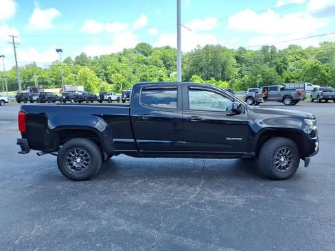 Used 2020 Chevrolet Colorado Z71 AWD/4WD image 2