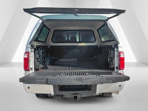 Used 2016 Ford F250 Platinum w/ FX4 Off-Road Package AWD/4WD image 7