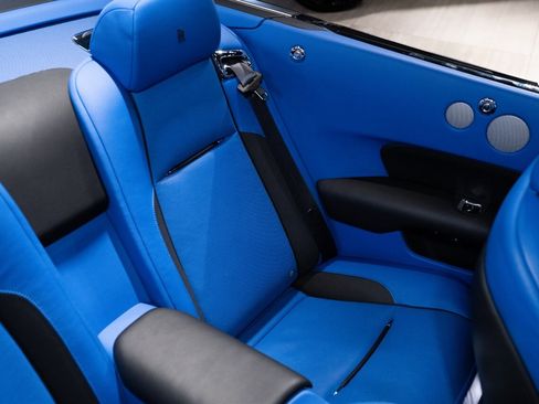 Used 2018 Rolls-Royce Dawn image 19