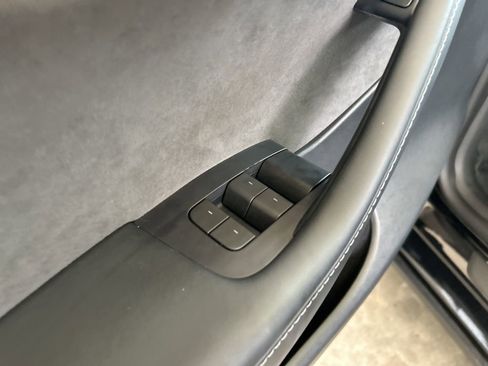 Used 2023 Tesla Model Y Long Range image 41