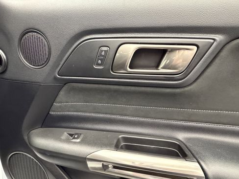 Used 2017 Ford Mustang Shelby GT350 image 75