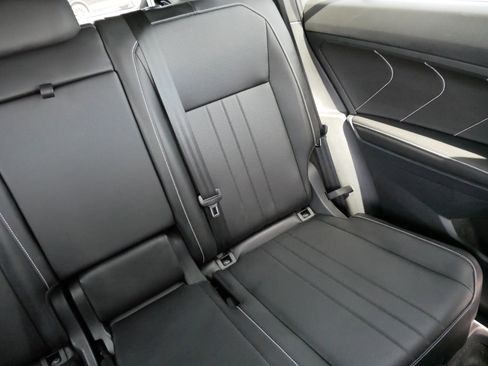 Certified 2023 Volkswagen Tiguan SE R-Line AWD/4WD image 14