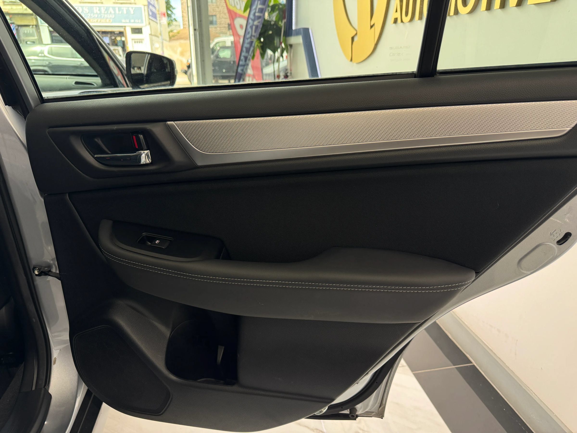 Used 2019 Subaru Outback 2.5i Premium AWD/4WD image 27