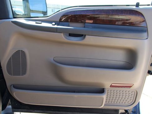 Used 2004 Ford F250 Lariat image 30