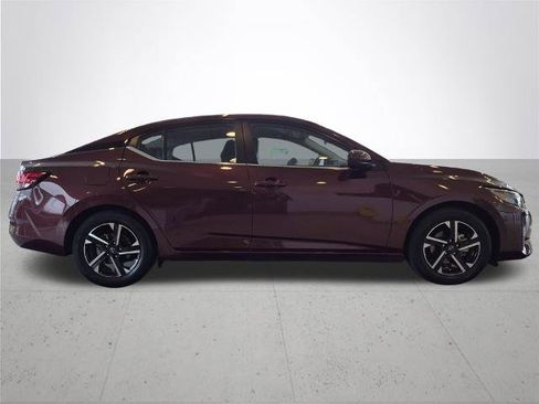 Certified 2025 Nissan Sentra SV FWD image 7