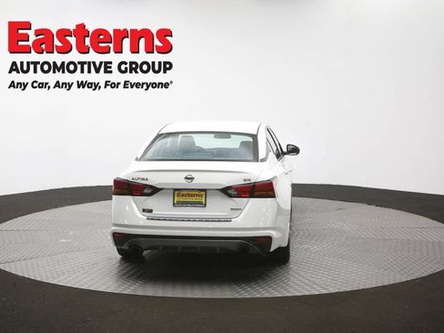 Used 2022 Nissan Altima 2.0 SR FWD image 39