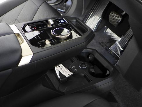 Certified 2024 BMW iX xDrive50 AWD/4WD image 14