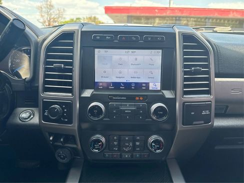 Used 2021 Ford F250 Platinum w/ Tremor Off-Road Package AWD/4WD image 28