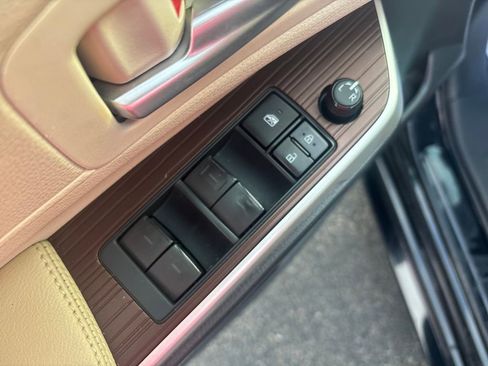 Used 2022 Toyota Sienna XLE image 23