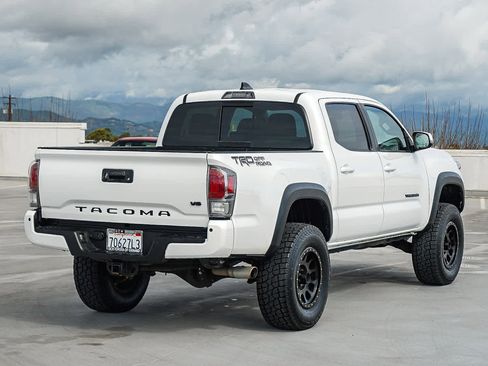 Certified 2022 Toyota Tacoma TRD Off-Road w/ Technology Package image 6
