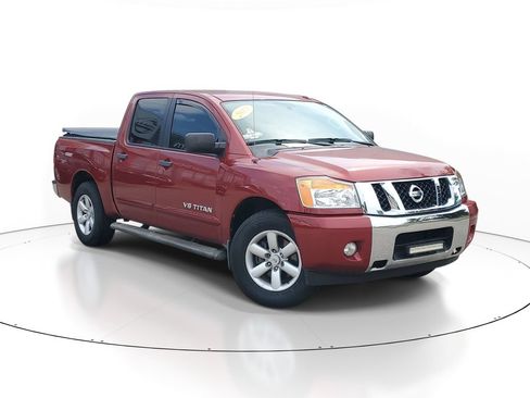 Used 2013 Nissan Titan SV w/ SV Value Truck Pkg RWD image 1