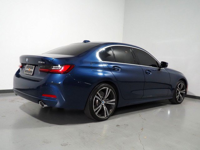 Used 2024 BMW 330i Sedan w/ Premium Package RWD image 6