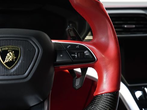 Used 2019 Lamborghini Urus AWD/4WD image 46