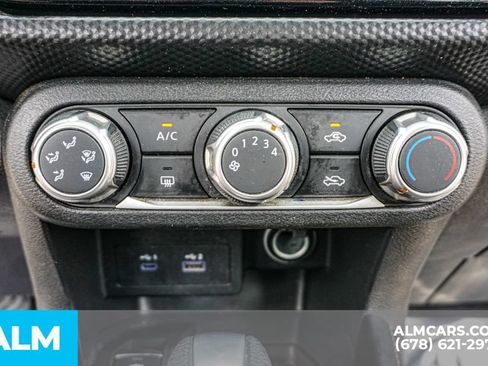 Used 2023 Nissan Kicks SV FWD image 39