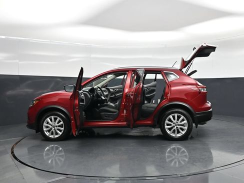 Used 2022 Nissan Rogue Sport SV FWD image 32