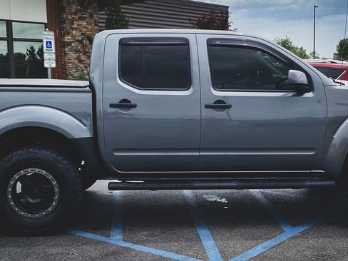 Used 2018 Nissan Frontier PRO-4X AWD/4WD image 33