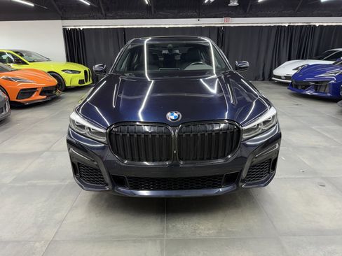 Used 2021 BMW 740i w/ M Sport Package image 10