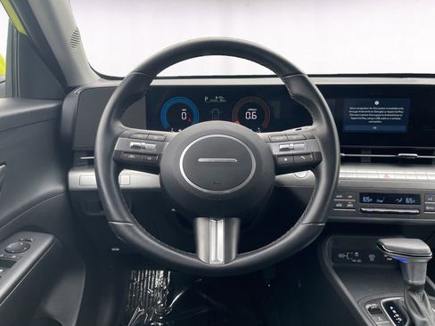 Used 2025 Hyundai Kona SEL AWD/4WD image 12