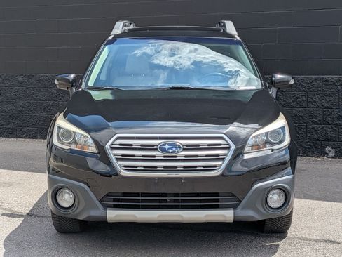 Used 2017 Subaru Outback 2.5i Limited AWD/4WD image 2