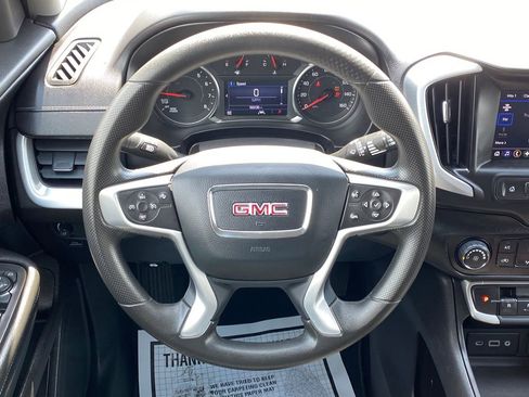 Used 2024 GMC Terrain SLE AWD/4WD image 20