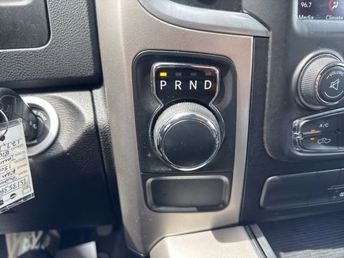 Used 2020 RAM 1500 Classic SLT w/ Luxury Group image 23