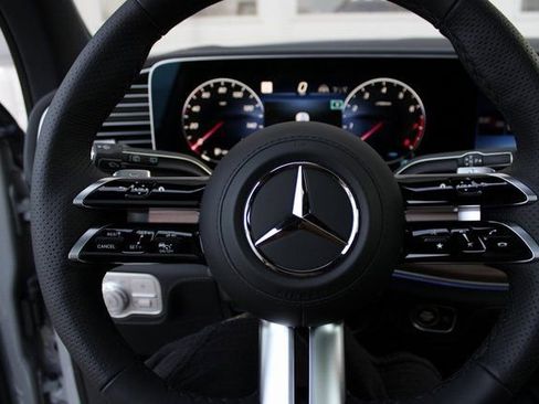 New 2026 Mercedes-Benz GLS 580 4MATIC image 25