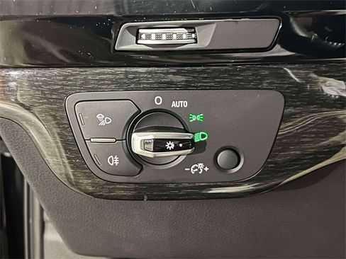 Used 2017 Audi Q7 2.0T Premium Plus w/ Premium Plus Package image 24