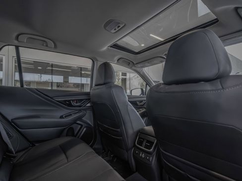 Used 2025 Subaru Outback Limited image 26