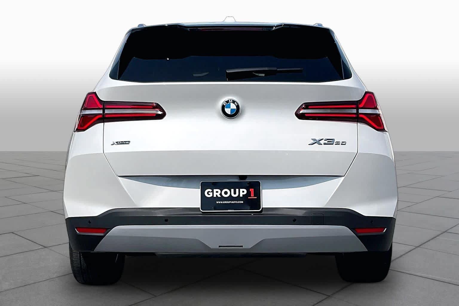 Used 2025 BMW X3 xDrive30i w/ Premium Package AWD/4WD image 4