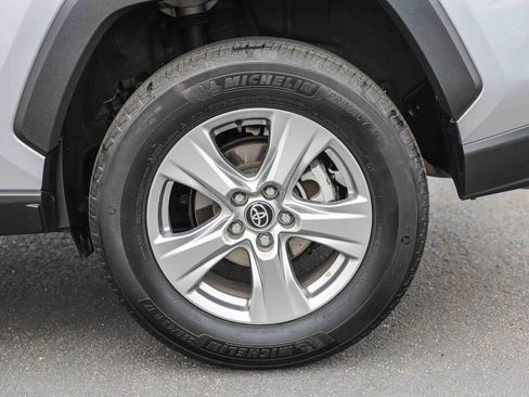 Certified 2025 Toyota RAV4 XLE FWD image 27