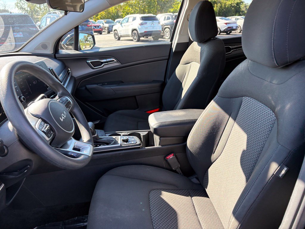 Used 2023 Kia Sportage LX FWD image 27