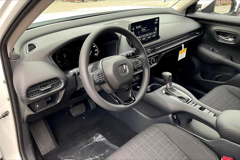 New 2026 Honda HR-V LX image 8