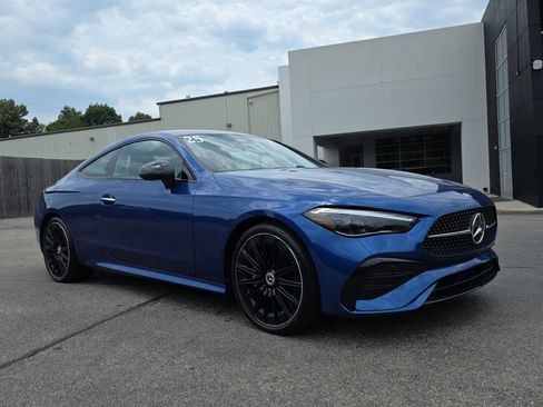 Used 2025 Mercedes-Benz CLE 300 4MATIC Coupe image 7