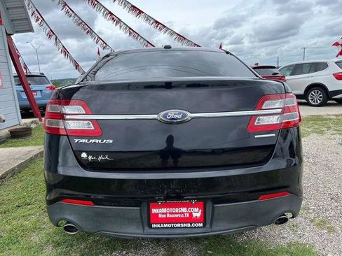 Used 2016 Ford Taurus SE FWD image 6
