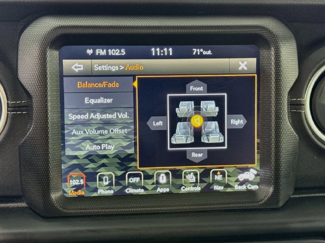 Used 2022 Jeep Wrangler Unlimited Sahara w/ Cold Weather Group AWD/4WD image 23