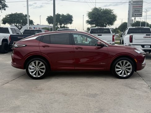 Used 2024 Buick Envista Avenir FWD image 3
